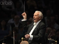 Non-Olympic sports: 12 conductors singing