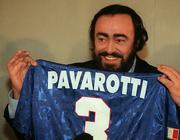 Watch: Pavarotti at the Grammys