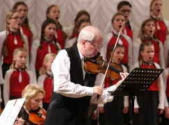Gidon Kremer: Some conductors live music, others use it