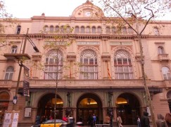 Major opera house on strike tonight