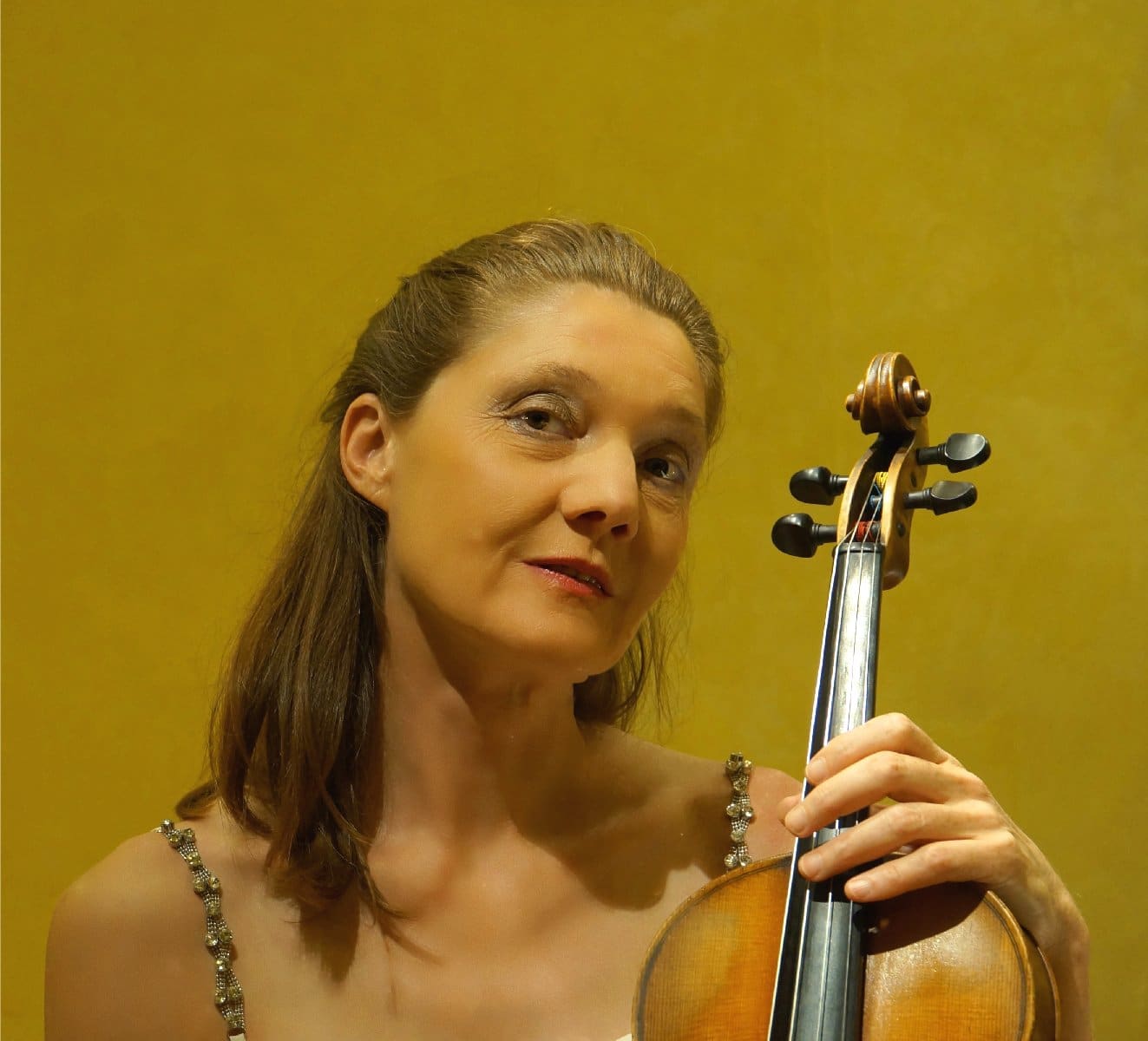 Alarm for viola player, missing since rehearsal row