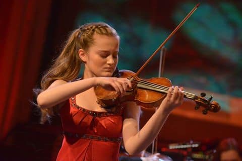 Warner sign Dutch violin teen