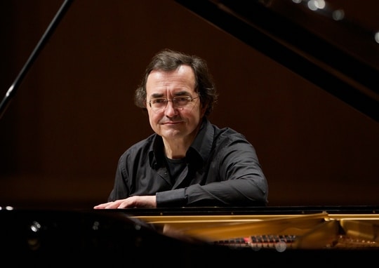 French pianist wins 250,000 Euros