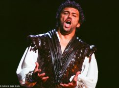 Just in: New York Times beats London papers with first Otello review