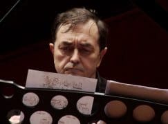 French pianist collects 250,000 Euros tonight