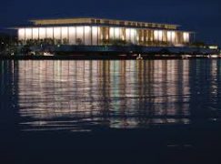 Kennedy Center musicians agree pay cut