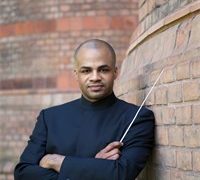 US conductor charges university with racial discrimination