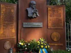 Kurt Masur monument is unveiled