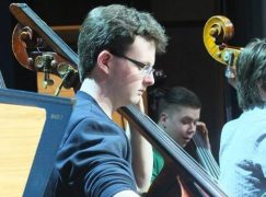 Met hires a British double-bass