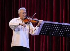 Student sues Royal Academy professor over sale of violin