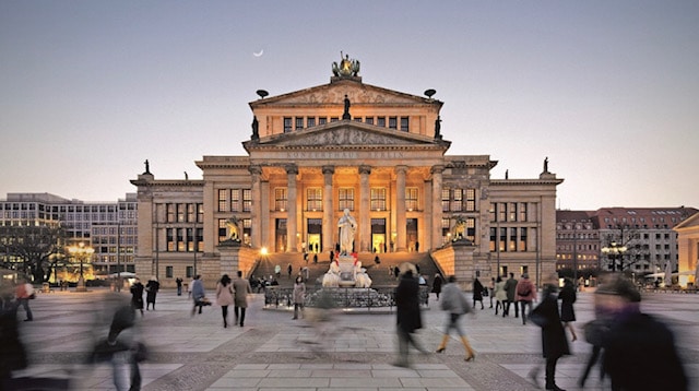 Berlin will keep arts shut until after Easter