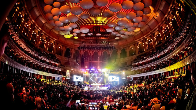 Ex-chief says: Don’t help the Royal Albert Hall