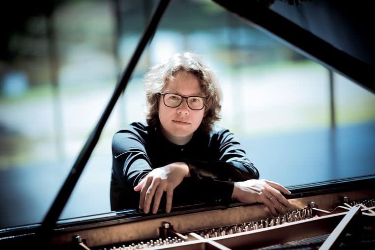Biz news: Dutch pianist gets upgrade