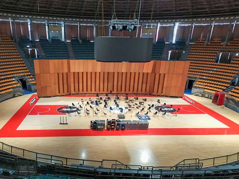 Scoop! Italian opera house moves into sports stadium - Slippedisc