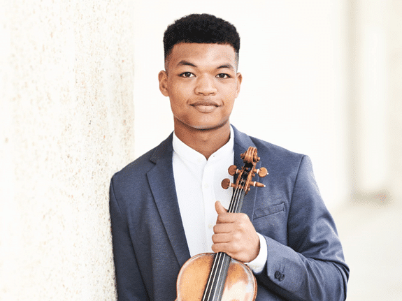 Label news: Decca signs ‘diversity champion’ violinist