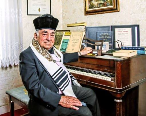 Schindler’s List cantor dies, aged 93