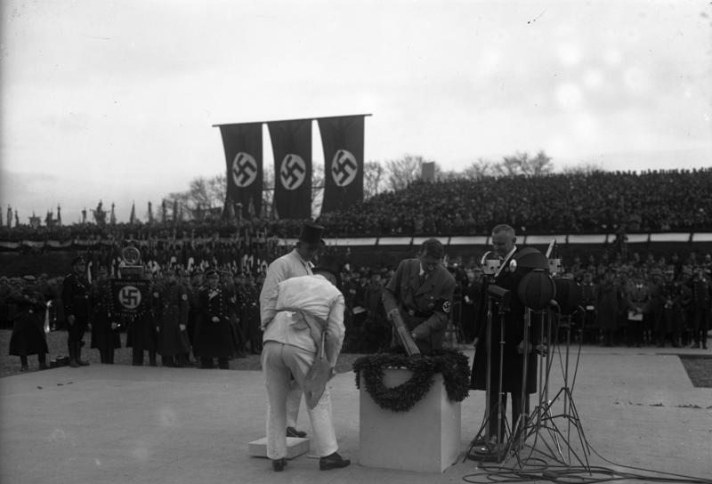 Leipzig is torn by Nazi-style Wagner monument