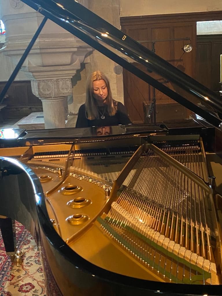 Pianist cancels concerts over ban on non-vaccinated audience