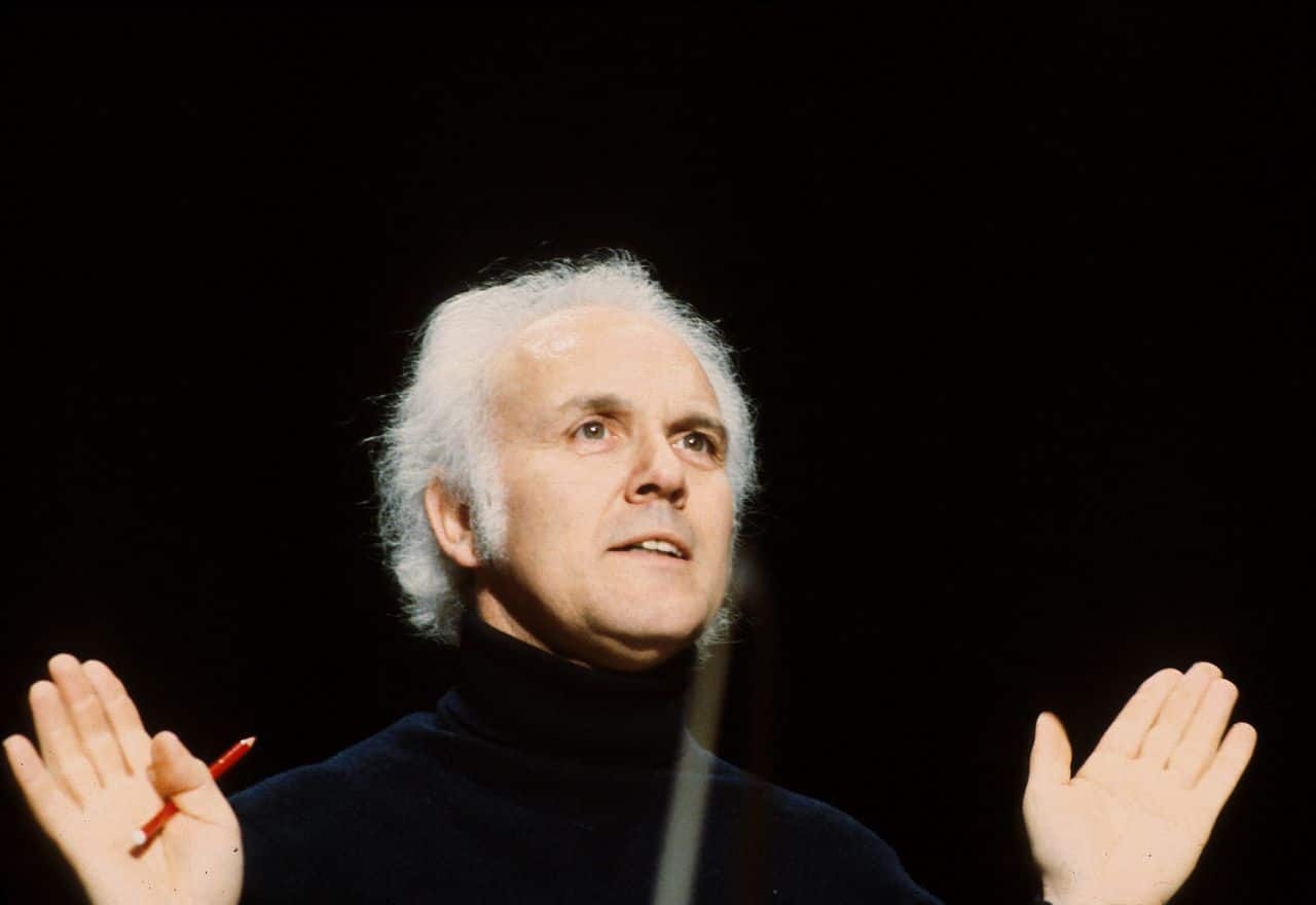 Swiss conductor dies, at 87