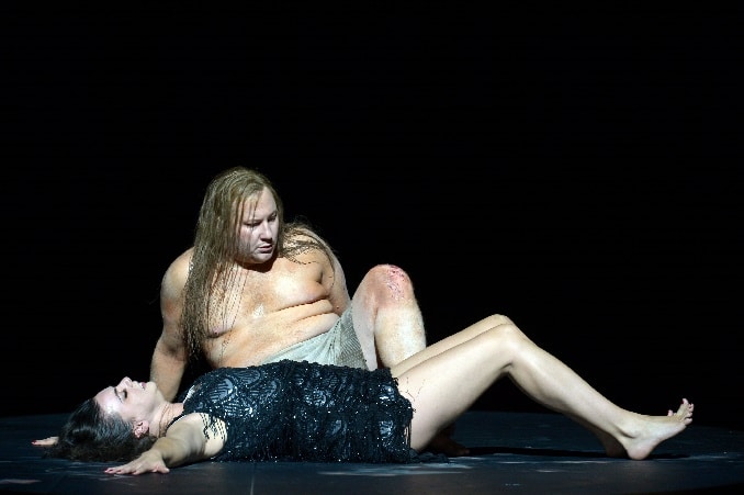 In this Salome, it’s the prophet who strips