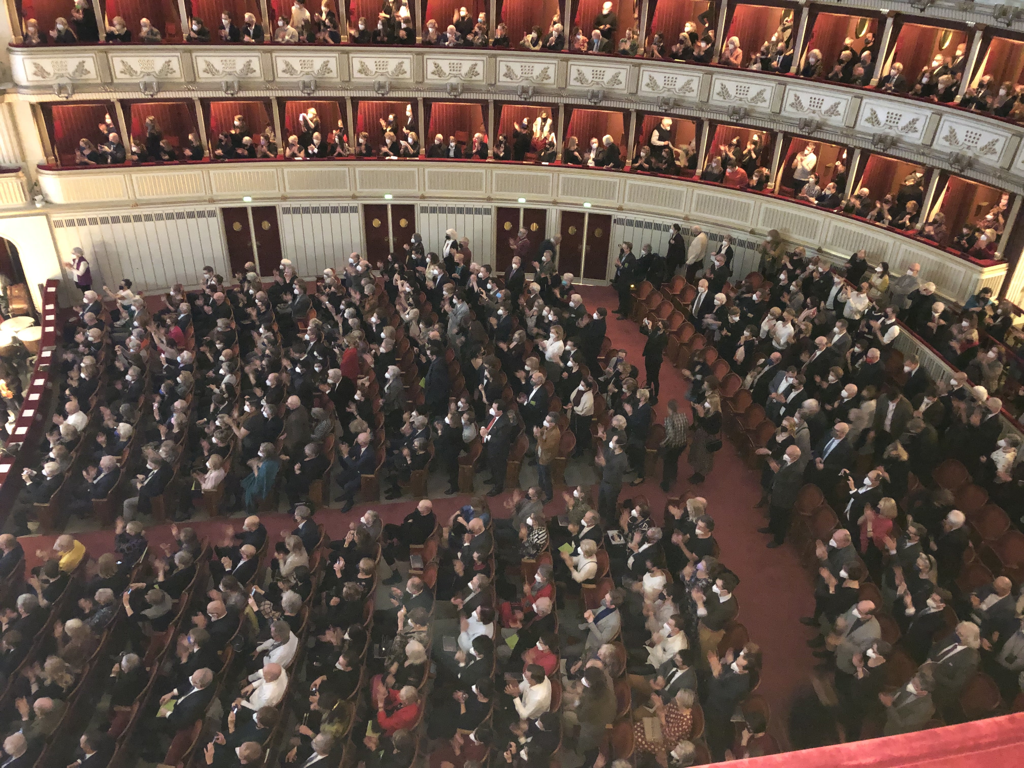 Vienna Opera fills up for Peter Grimes