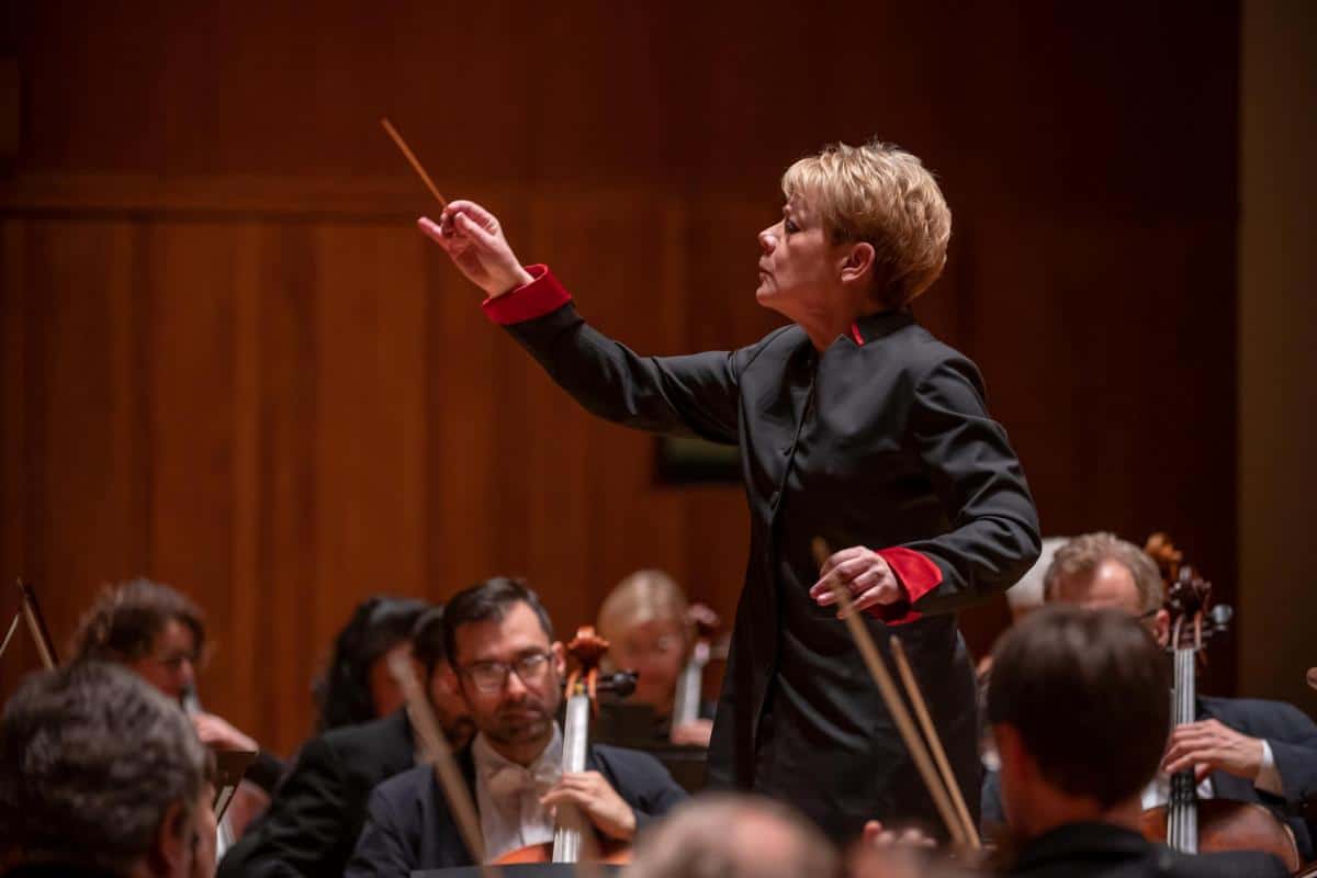Marin Alsop: Women help women conductors