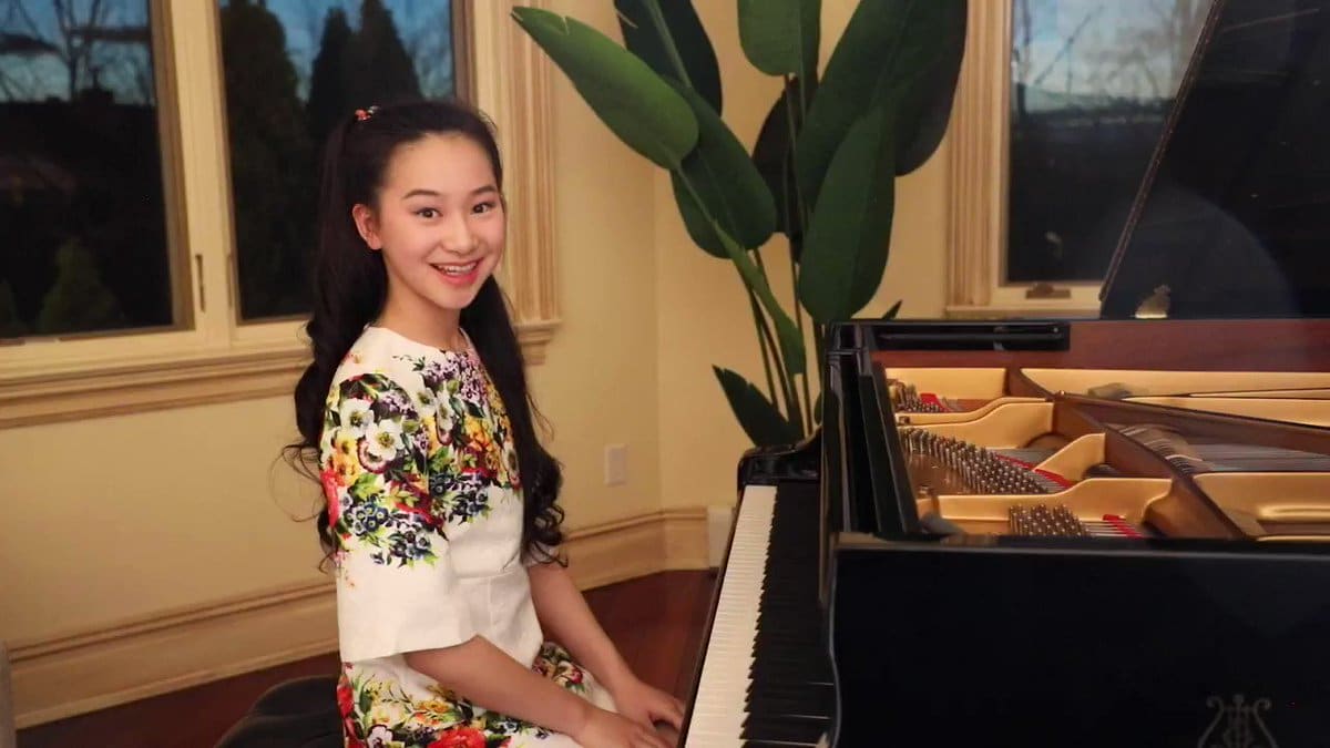 Pianist, 16, jumps in for deceased star