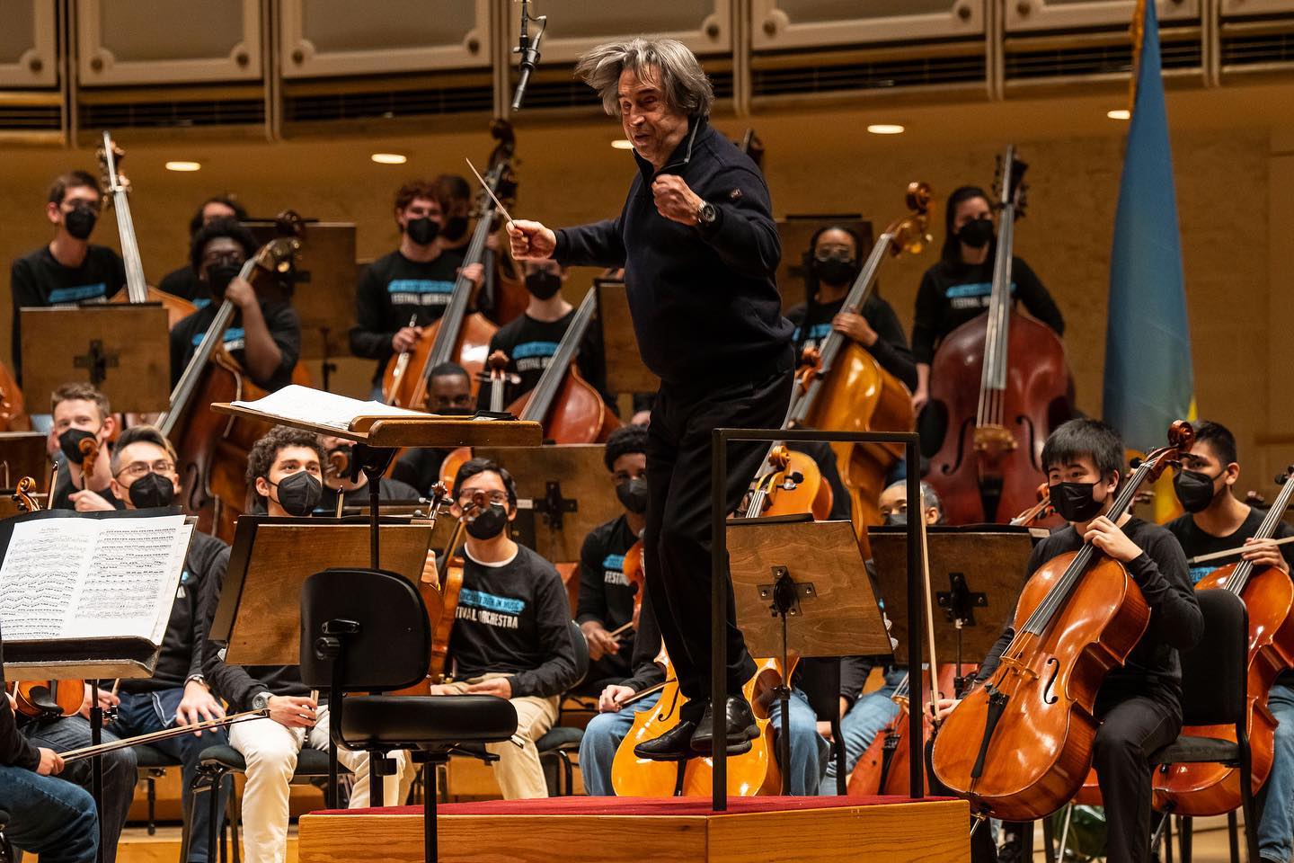 Riccardo Muti takes off