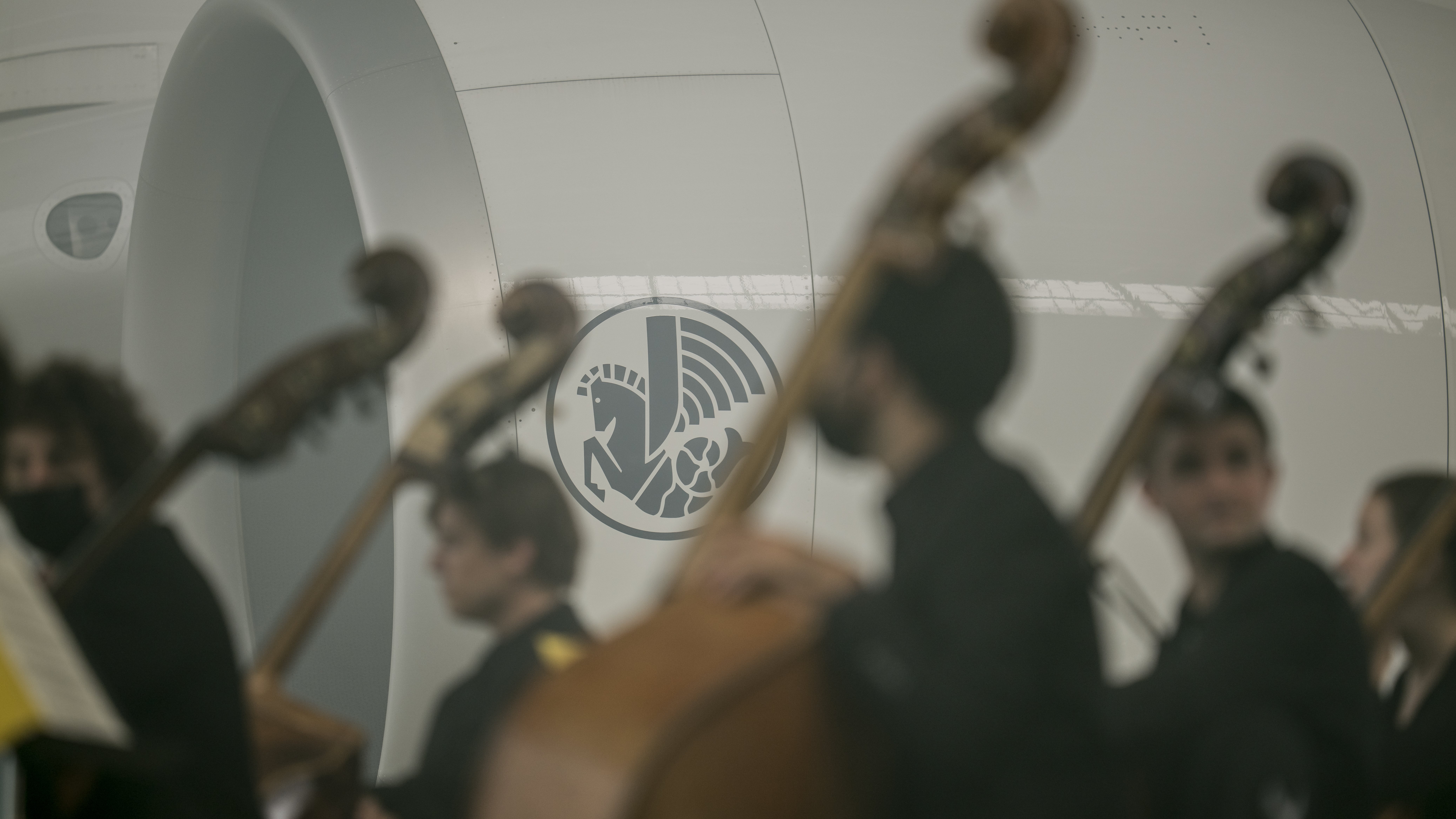 Air France orchestra chases Lufthansa for business class