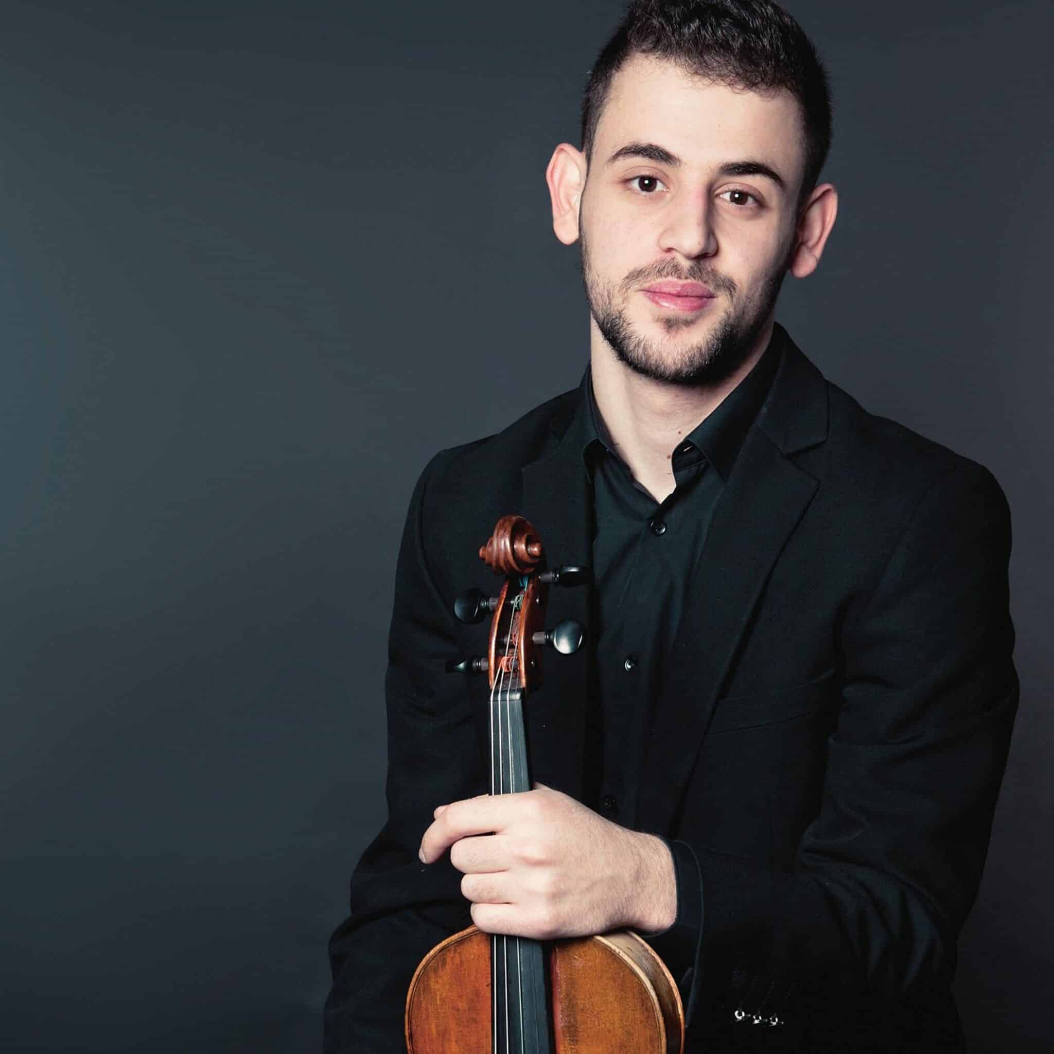 Concertmaster plays for peace at Vienna Opera