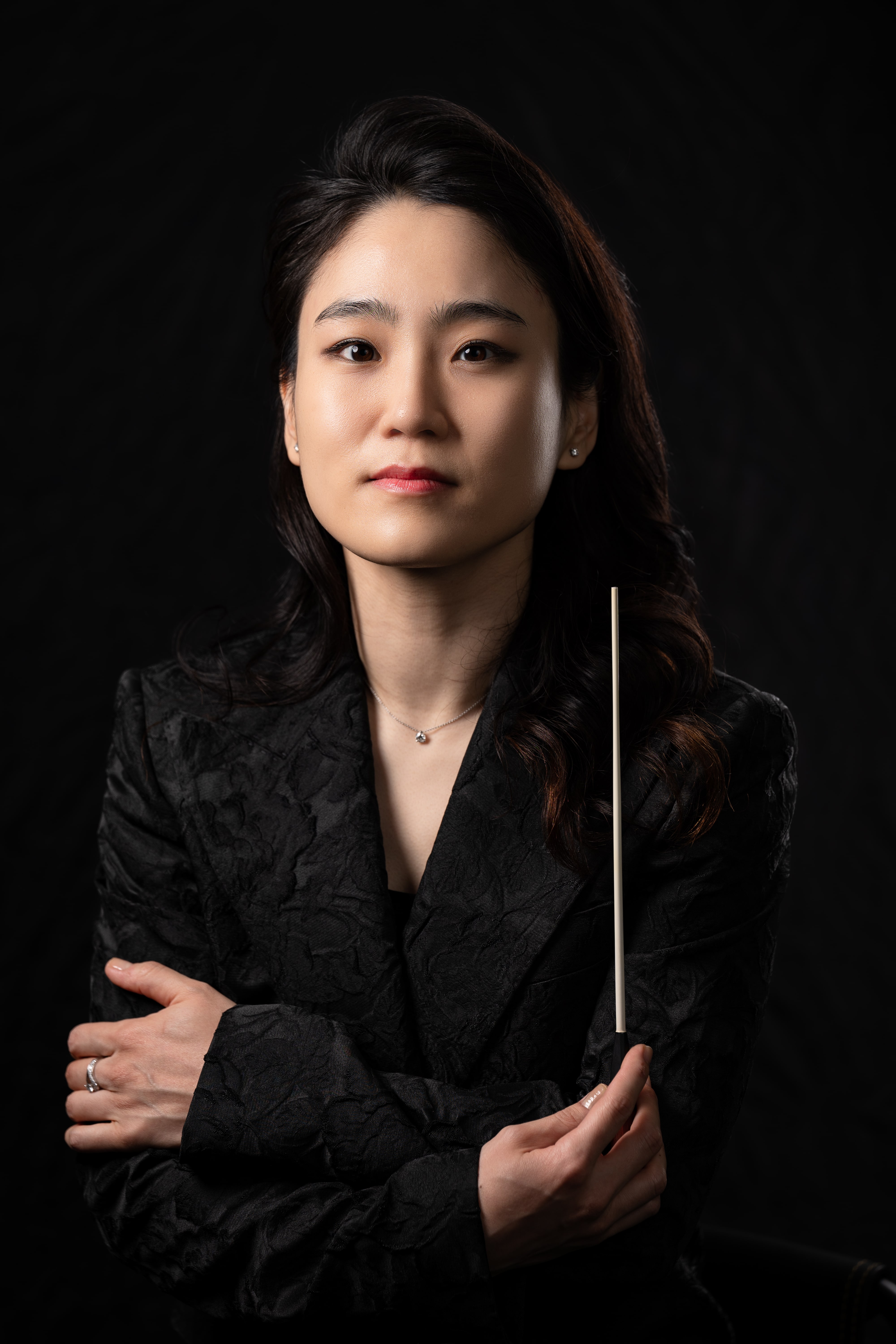Hamburg signs Korean conductor