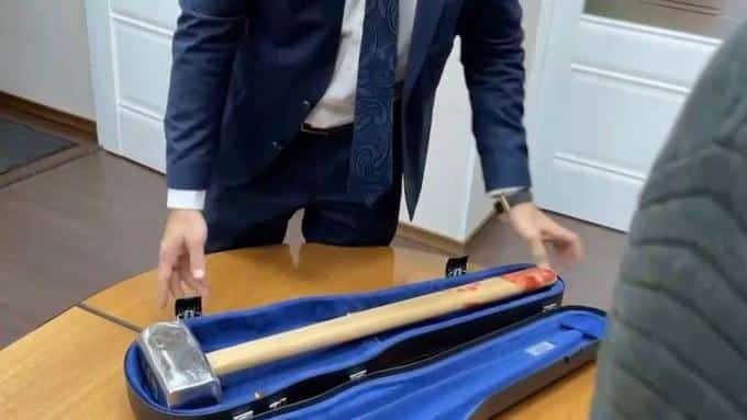 Putin pal sends EU a bloody hammer in a violin case