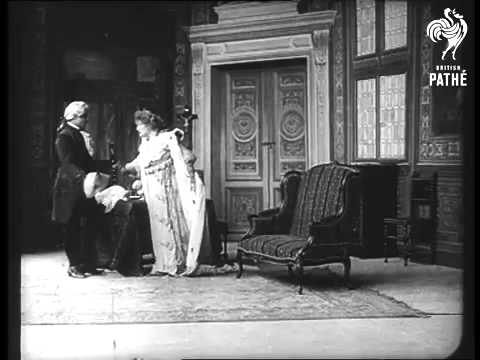 Sarah Bernhardt gets her theatre back