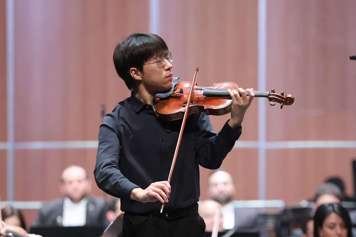 Armenia moves violin contest to China – with predictable results