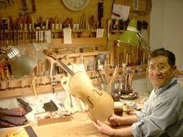 Chicago luthier, RIP