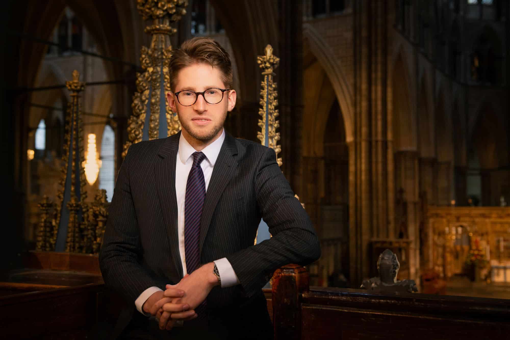 Holy smoke: Oxford grabs Westminster Abbey organist