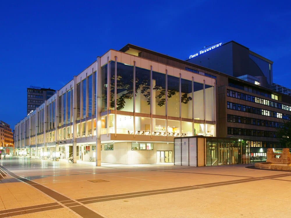 Opera House of the Year goes to same old, same old