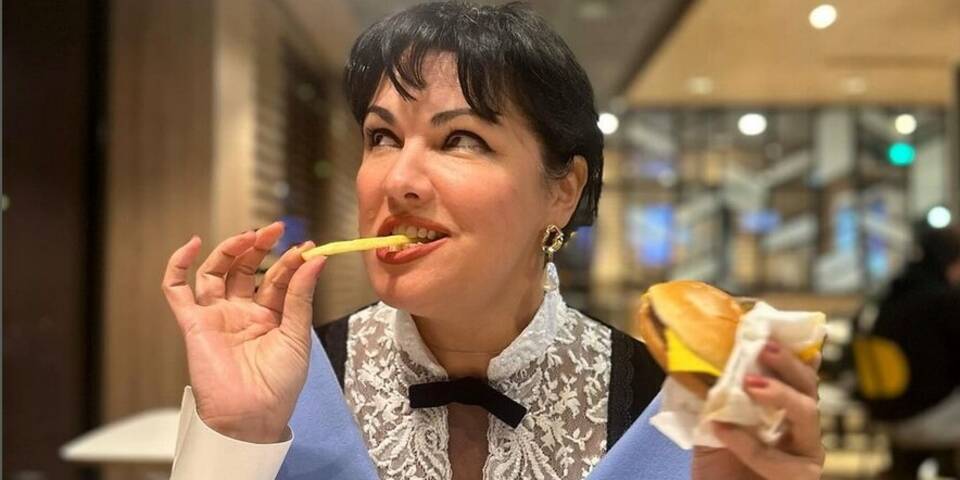 Anna Netrebko goes for a late-night Big Mac