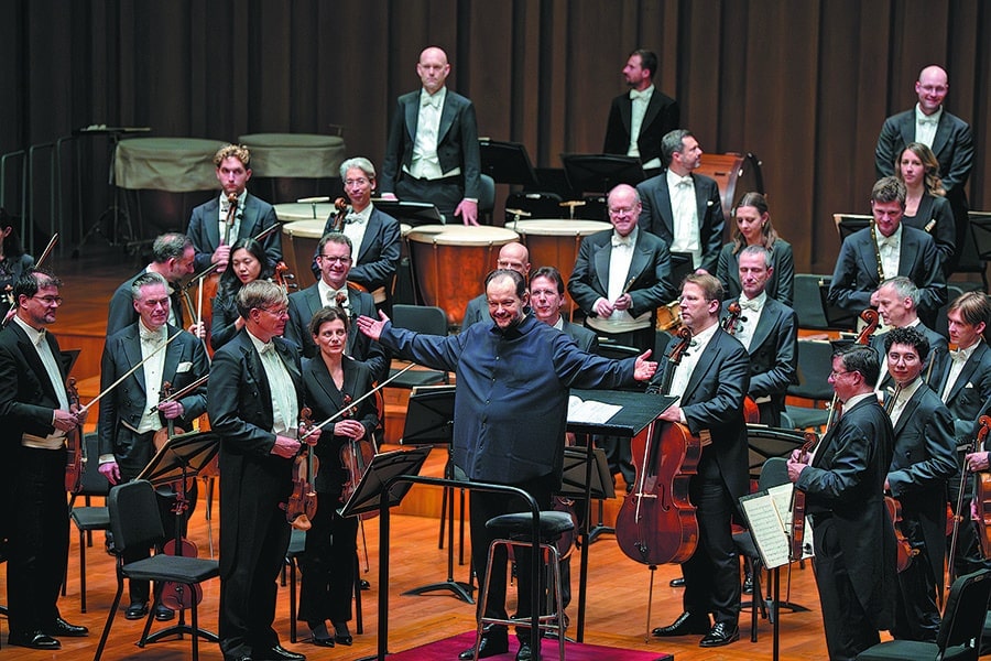 Vienna Phil, back in Beijing, shuffles out the waltzes