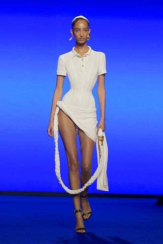 Ruth Leon recommends… Anorexia on The Catwalk – Schiaperelli 2025