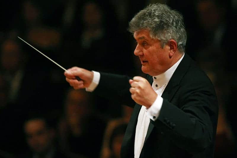 Czechs mourn chief conductor