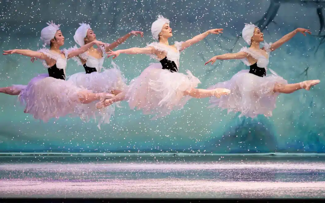 4.9 quake shakes Sugar Plum Fairy