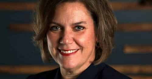 Violinist takes charge of US orchestra