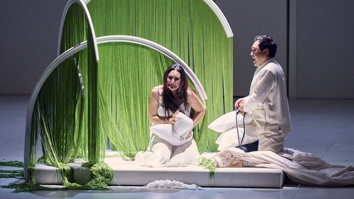 Wife-bashing tenor is back playing … Otello