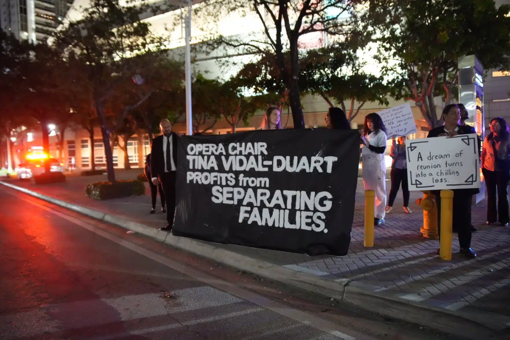 Anti-ICE protest against Florida opera chair