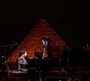 Where’s Lang Lang? With mummies