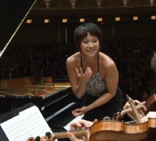 New online: Yuja conducts Tchaikovsky concerto from the keyboard