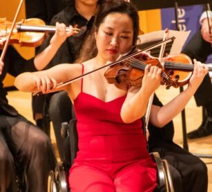 Heroic Korean wins US competition in a wheelchair
