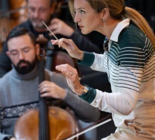 New shots: Beatrice Venezi gets a date in Trieste