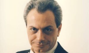 イタリアの指揮者がプッチーニの病で死去